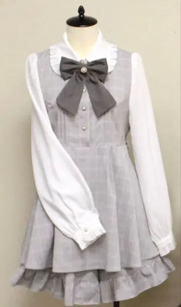 Amavel 셋업 그레이 리본 포함