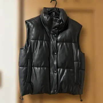 ZARA 블랙 가죽 베스트 S