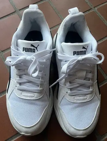 PUMA 화이트 스니커즈 컨디션 최상