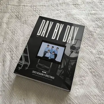 DAY BY DAY 2023 SEASON'S GREETINGS TXT