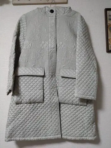 네세세아 퀼팅 자수 코트 후드 부착 민트