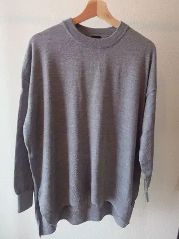 스픽 앤 스팬 크루넥 니트