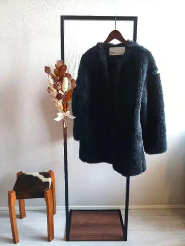 TICCA 보아 노카라 코트 블랙