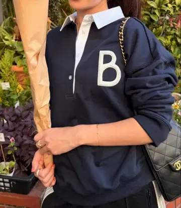 [ 택 포함 새상품 ] bibiy. 스웨트 셔츠