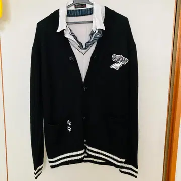 1 / 7 명탐정 코난 아베일 제단고등학교 로고 입은 가디건 M 사이즈