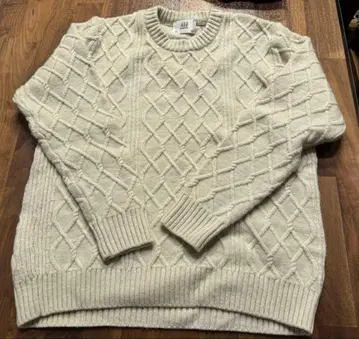 아이보리 케이블 니트 스웨터 L 사이즈