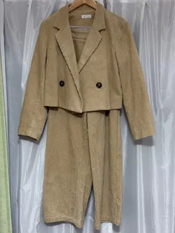 kicuri 코듀로이 베이지 셋업