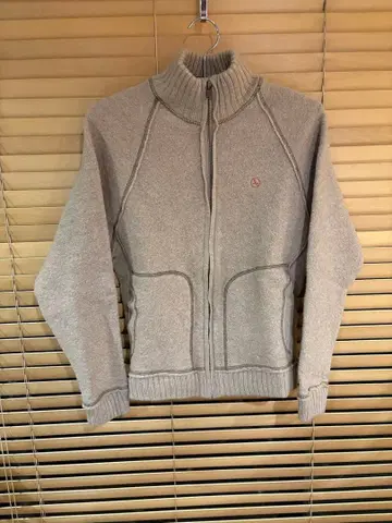 AIGLE 베이지 집업 스웨터