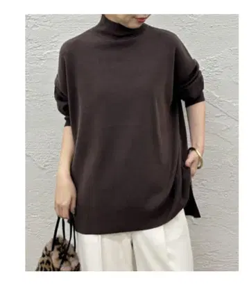 라운지 드레스 총침 하이넥 니트