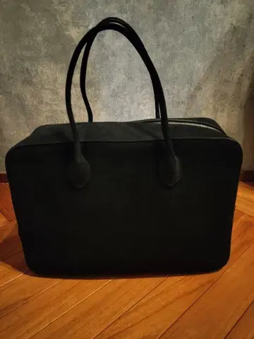 메종 카나우 스미쿠로 블랙 스웨이드 사토 카나코 씨