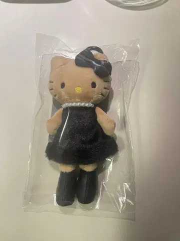 헬로키티 블랙 드레스 봉제 인형