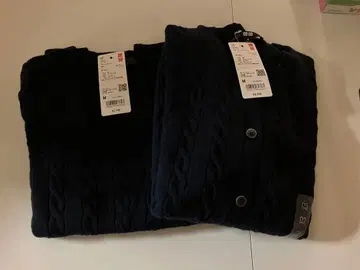 유니클로 케이블 크루넥 스웨터와 가디건 세트 네이비 M 새상품