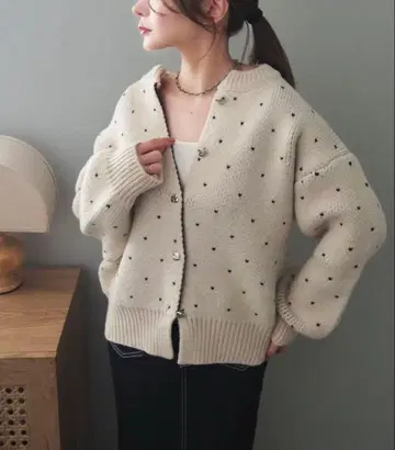 small heart pattern knit cardigan