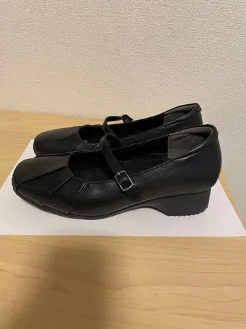 호킨스 워킹 펌프스 / 블랙 컬러 / 와이드 3E / 사이즈 22.5cm