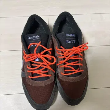 BOTT x 리복 스니커즈 봇 리복