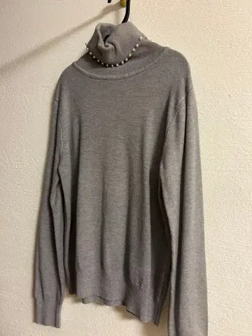 애쉬 그레이 터틀넥