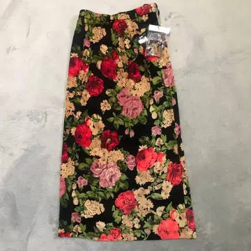 [ 마담 빈 ] 쇼와 레트로 화려한 꽃무늬의 타이트 스커트 (9)