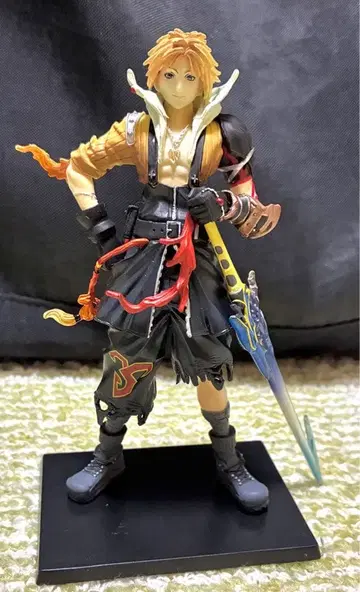 파이널 판타지 10 티다 피규어 FF10