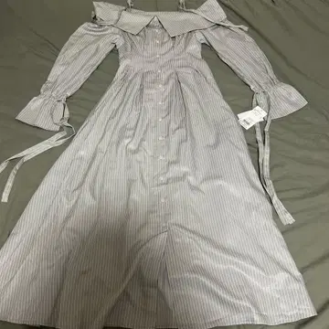 dazzlin 허리 턱 오프숄더 셔츠 원피스