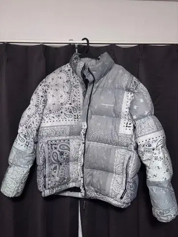 thisisneverthat 반다나 패턴 다운 자켓 L