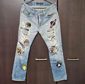 데미지 가공 패치 부착 데님