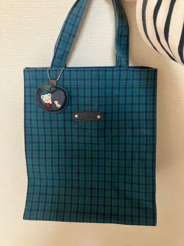 파밀리아 체크 무늬 토트백