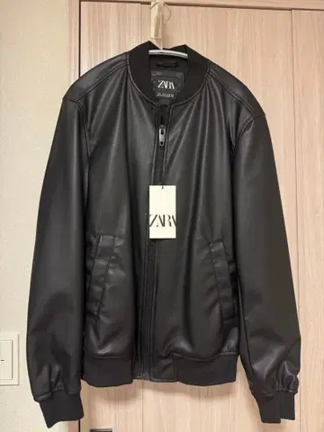 새상품 ZARA SYNTHETIC 가죽 자켓