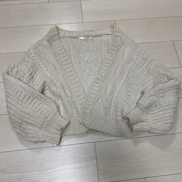 fifth 아이보리 케이블 니트 가디건