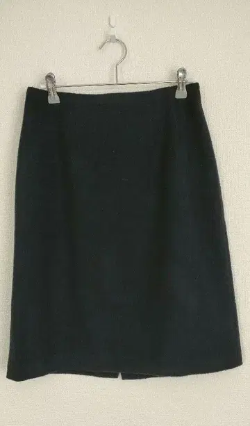 Reflect 울 플레어 스커트