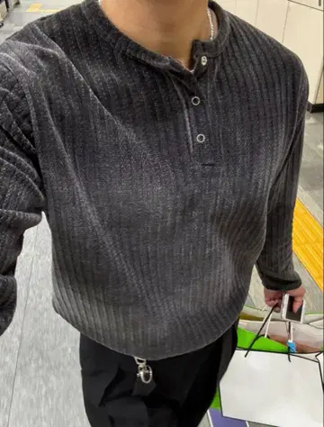 1AM Velour Henley Neck Long Sleeve Knit