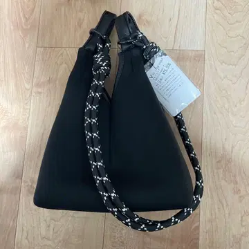 블랙 크로스백 519B-VD63