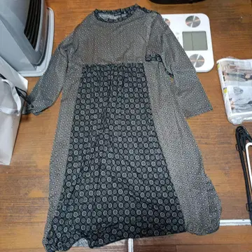 원피스 그레이 패턴