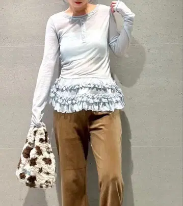 FURFUR 밑단 프릴 저지 상의
