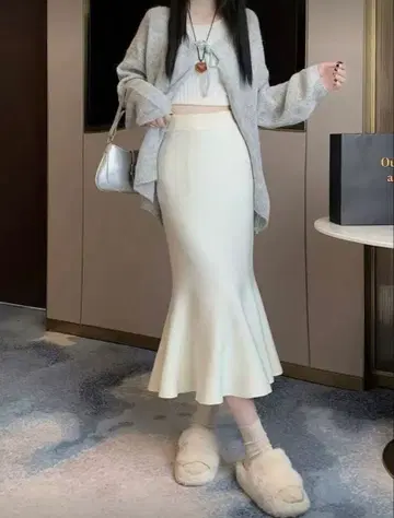 [ 새상품 ] 머메이드 스커트 가을/겨울 화이트