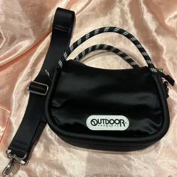 아웃도어 프로덕츠 숄더백 블랙