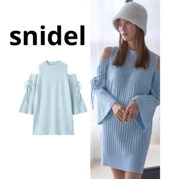SNIDEL 오픈 숄더 니트 원피스 스카이블루