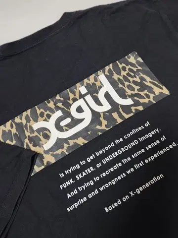 x-girl 블랙 T셔츠 레오파드 무늬