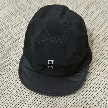 on Ultra Cap 블랙 One Size