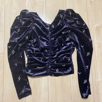 릴리 브라운 벨벳 상의