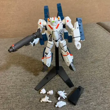 리볼텍 슈퍼 발키리 VF-1J 마크로스