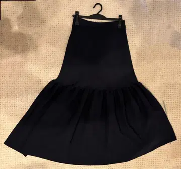 유나이티드 애로우즈 타이트 플레어 스커트 네이비