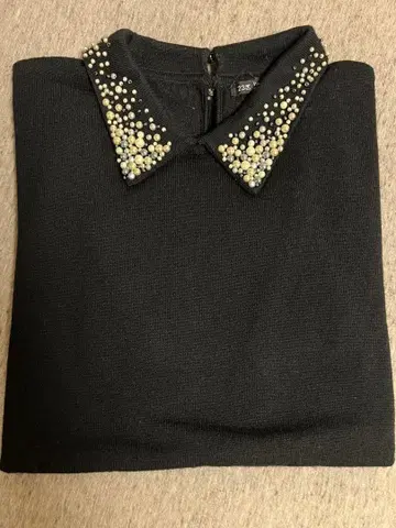 타임세일 23구 비쥬 장식 블랙 긴팔 니트 스웨터