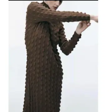 ZARA 브라운 리브 짜임 터틀넥 원피스