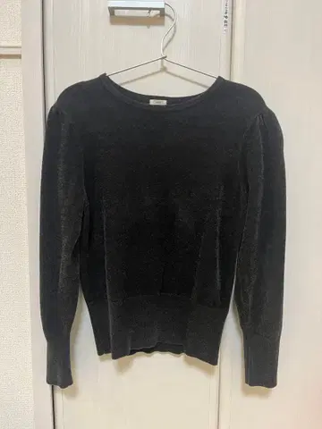 IENA 블랙 긴팔 퍼프 슬리브