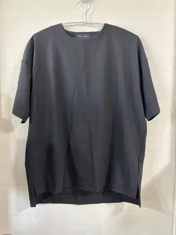 UNITED TOKYO 블랙 T셔츠 사이즈 1