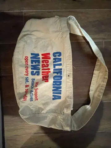 빈티지 뉴스 페이퍼 백