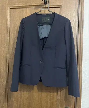 새상품급! 그린 라벨 릴랙싱 노카라 컬러리스 자켓 네이비 M