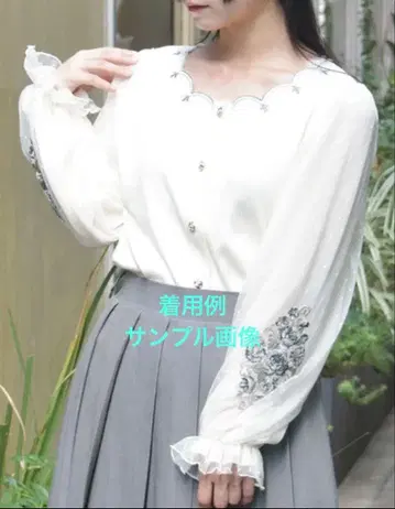 품절 미개봉 새상품 axes femme 로즈 자수 컷 가디건