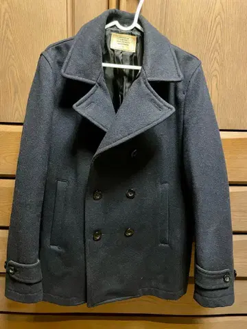 울 소재 네이비 피 코트