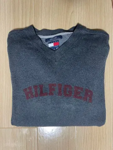 HILFIGER 그레이 V넥 니트